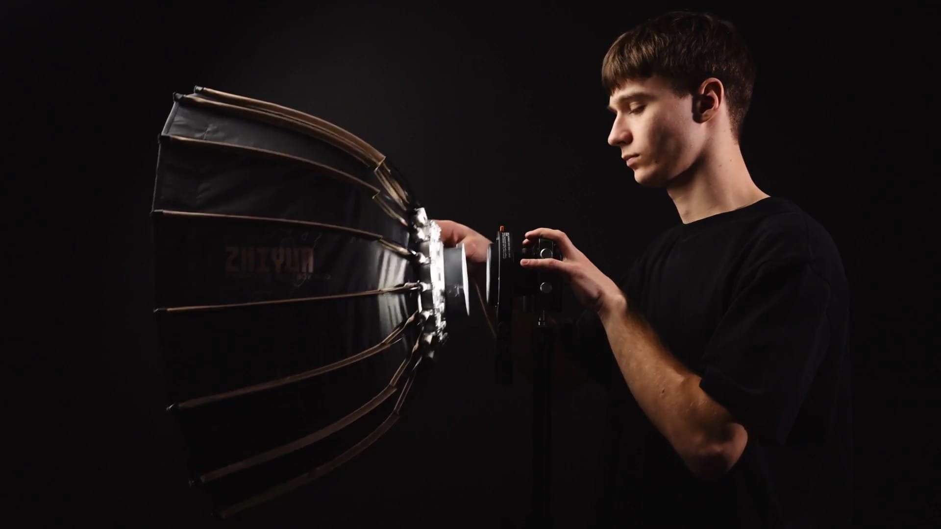 Zhiyun MOLUS X100 RGB ZY mount ve aksesuar uyumlulugu